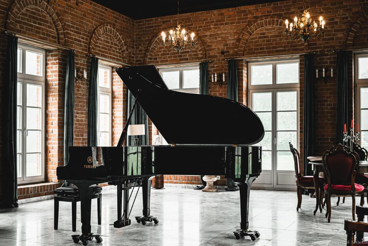 Tomaszów Lubelski Dworek Atrium מראה חיצוני תמונה